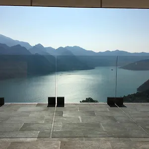 https://alices-house.it-lombardy.com